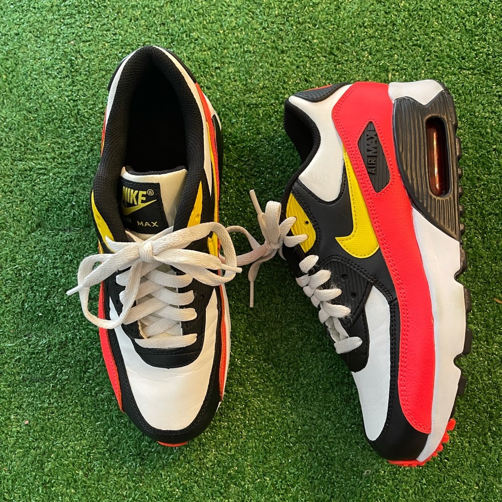 Nike Air Max 90 LTR GS  size 6Y/Women 7.5